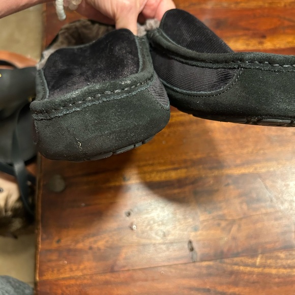 Men’s UGG Black Corduroy Slippers. Sz 11 - Picture 10 of 10